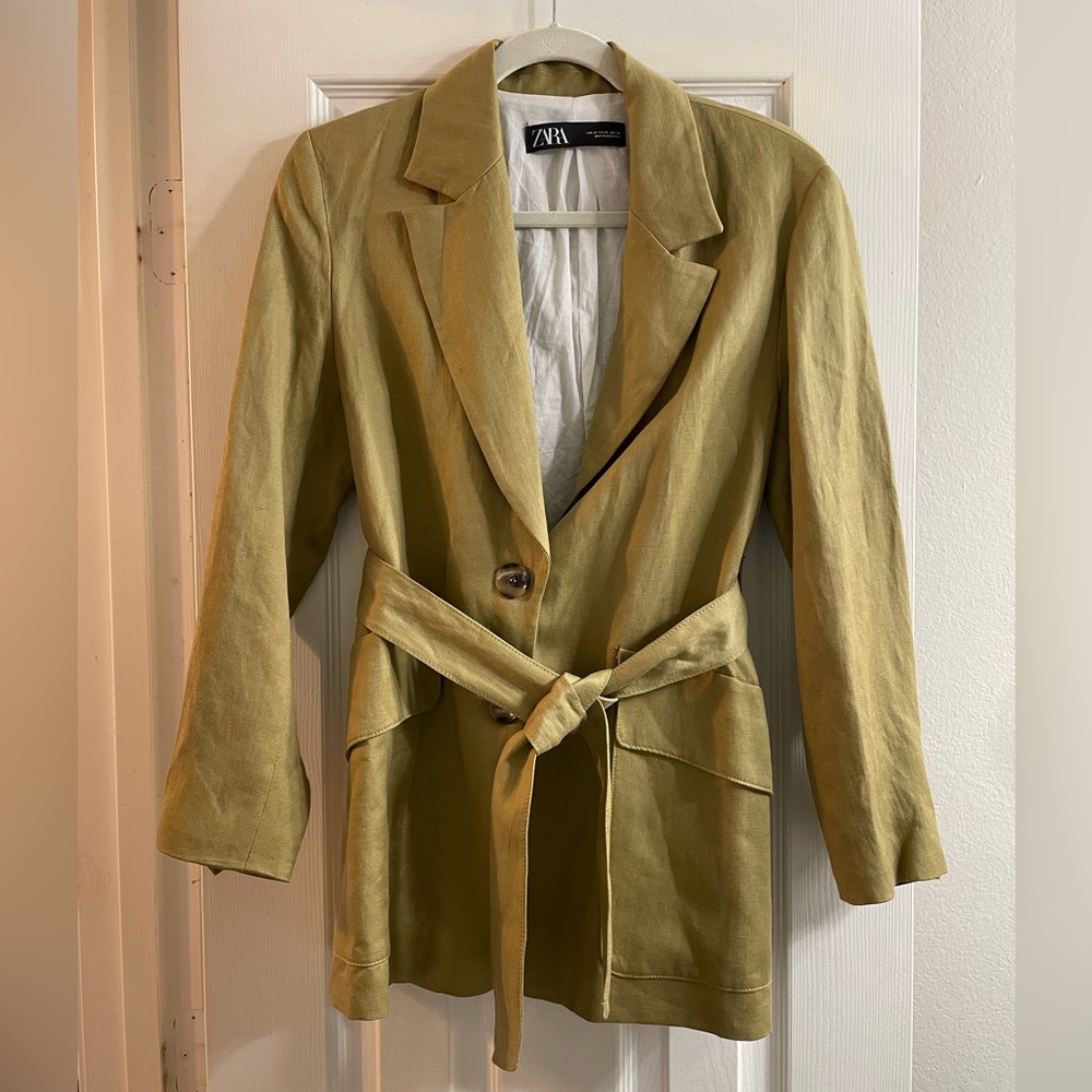 Zara belted blazer in khaki size XS